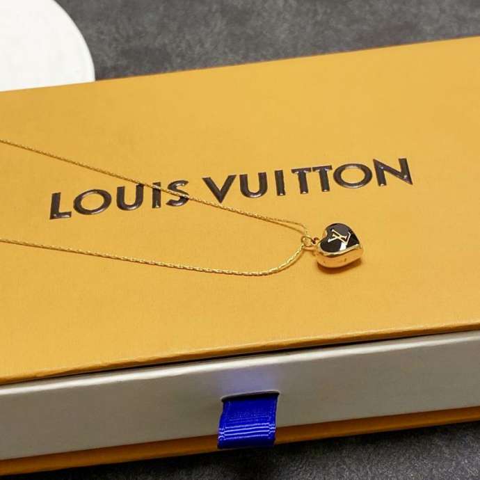 Picture of LV Necklace _SKULVnecklace02cly512275